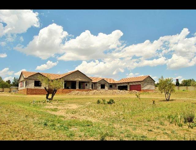 5 BEDROOM HOUSE FOR SALE IN BLIGNAUTSRUS